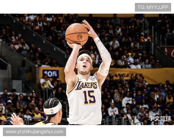 里夫斯开赛季四战斩获143分 成湖人队史第三高仅次科比与Logo男